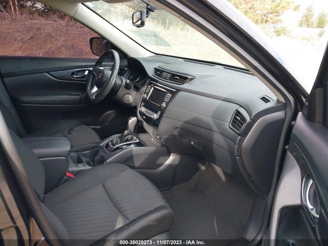 2018 NISSAN ROGUE SV VIN: KNMAT2MV7JP534215
