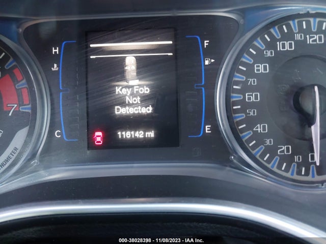 Chrysler 200 LX 2016 1C3CCCFB8GN123075 Image 7