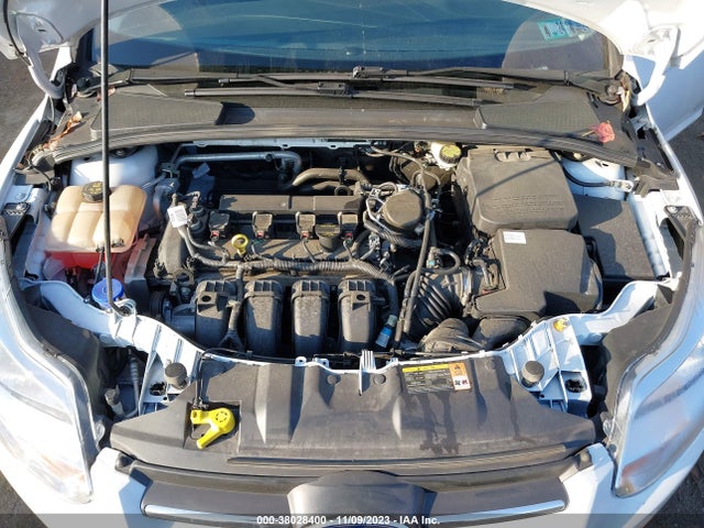 2014 FORD FOCUS SE VIN: 1FADP3K2XEL243520