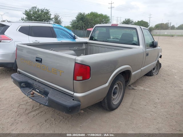 2002 CHEVROLET S-10 VIN: 1GCCS14W528136916