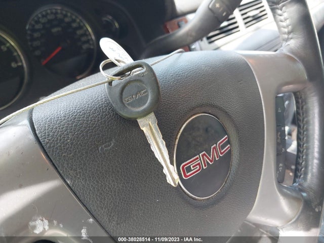 2014 GMC YUKON SLT VIN: 1GKS1CE00ER158460