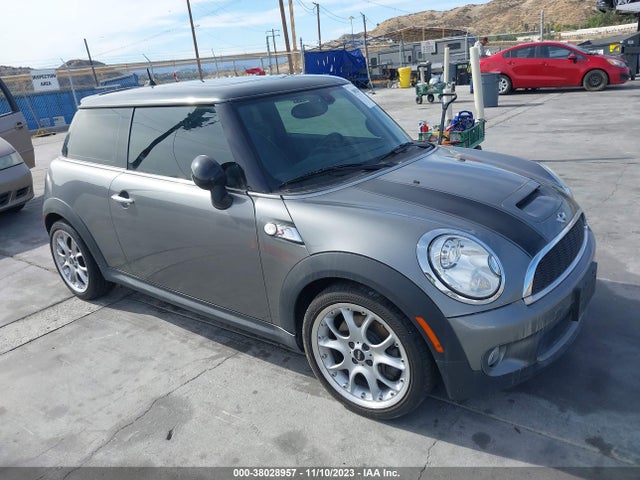 2009 MINI COOPER S WMWMF73529TT95470 Photo 0