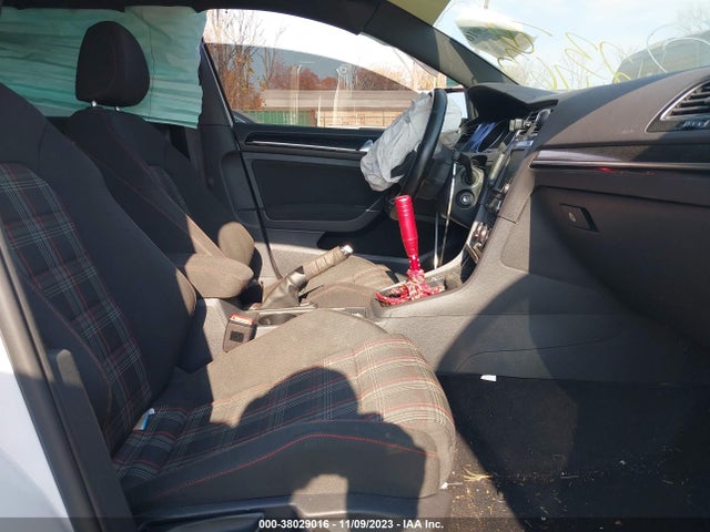 3VW5T7AU0GM036797 Volkswagen Golf Gti S 4-door