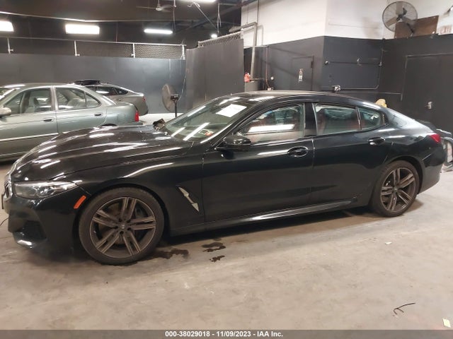 BMW 8 Series 840i 2022 WBAGV4C09NCJ30011 Image 14