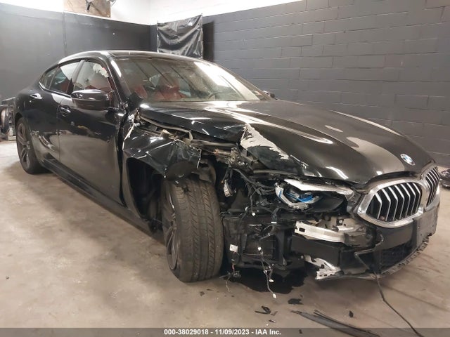 BMW 8 Series 840i 2022 WBAGV4C09NCJ30011 Image 6
