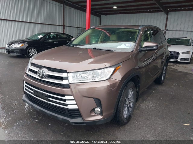 2017 TOYOTA HIGHLANDER XLE/SE VIN: 5TDKZRFH7HS226948