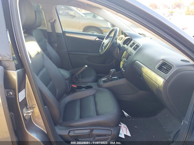 3VWD17AJXFM251870 Volkswagen Jetta Sedan 1.8t Se