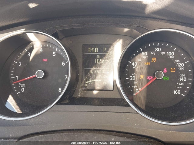 3VWD17AJXFM251870 Volkswagen Jetta Sedan 1.8t Se