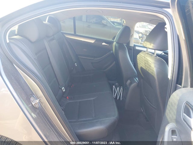 3VWD17AJXFM251870 Volkswagen Jetta Sedan 1.8t Se