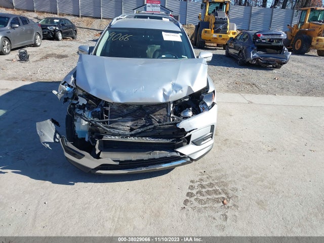 2017 NISSAN ROGUE S VIN: KNMAT2MVXHP511926