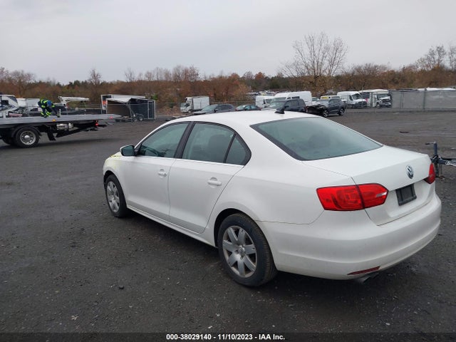 2014 VOLKSWAGEN JETTA 2.0L TDI VIN: 3VWLL7AJ8EM353219