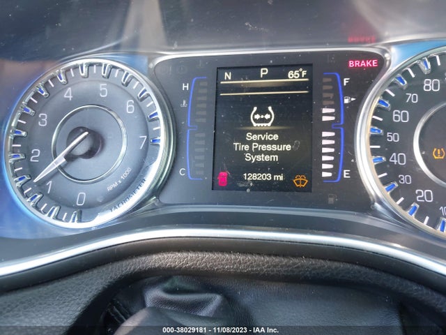 Chrysler 200 Limited Platinum 2016 1C3CCCAB6GN188823 Image 7