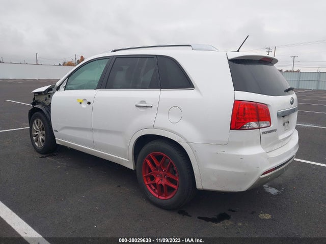 2011 KIA SORENTO SX V6 VIN: 5XYKWDA26BG092744
