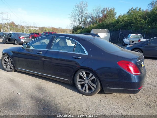 2015 MERCEDES-BENZ S 550 WDDUG8FB4FA149265 Photo 2