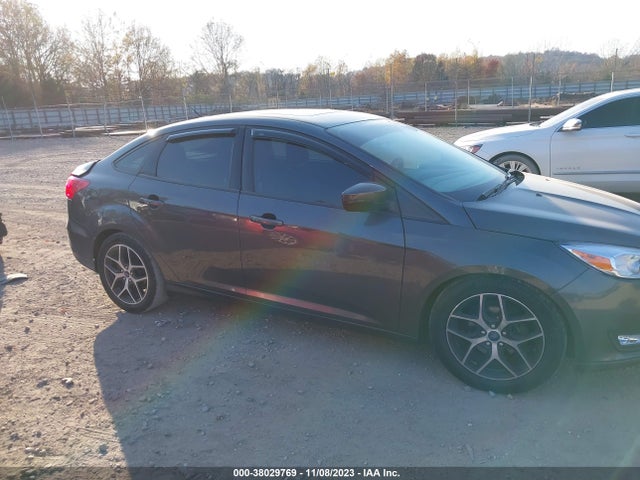 2017 FORD FOCUS SEL VIN: 1FADP3H27HL313213