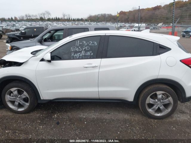 3CZRU6H34NM759388 Honda Hr-v Awd Lx