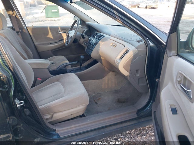 2000 HONDA ACCORD 2.3 LX VIN: 1HGCG5644YA126322