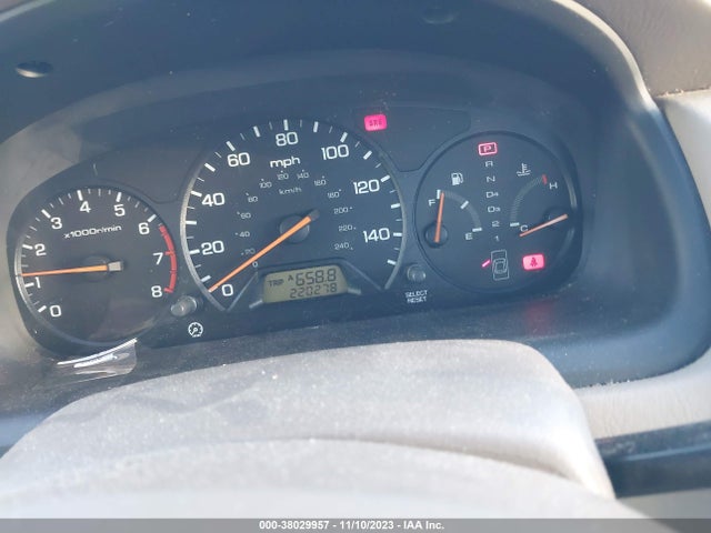 2000 HONDA ACCORD 2.3 LX VIN: 1HGCG5644YA126322
