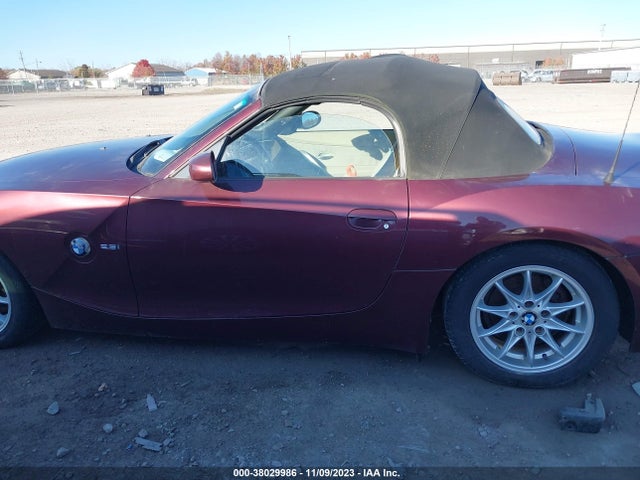 2005 BMW Z4 2.5I VIN: 4USBT33595LS56890
