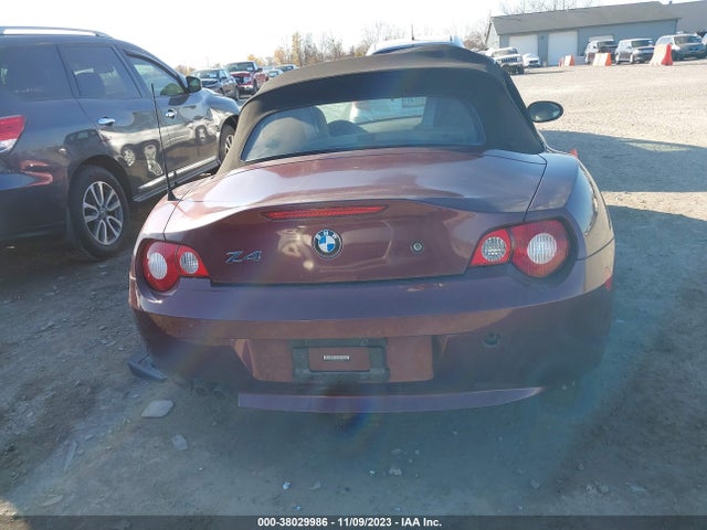 2005 BMW Z4 2.5I VIN: 4USBT33595LS56890