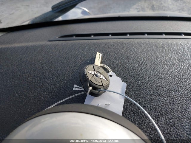 2006 MINI COOPER WMWRC33506TK18371 Photo 10
