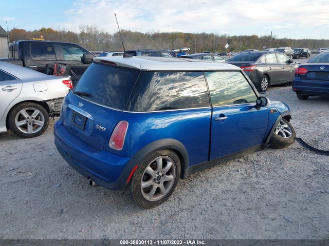 2006 MINI COOPER WMWRC33506TK18371 Photo 3