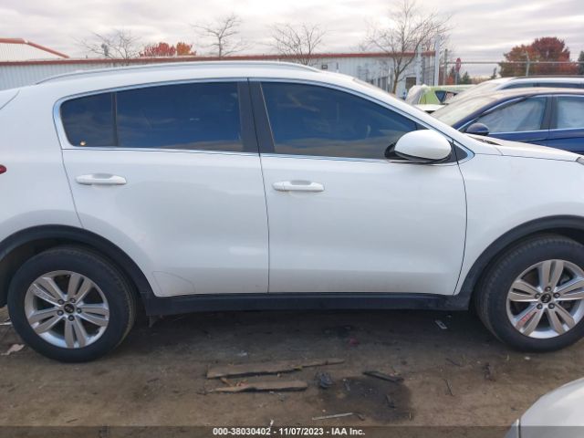 KNDPM3ACXH7065678 KIA Sportage Lx