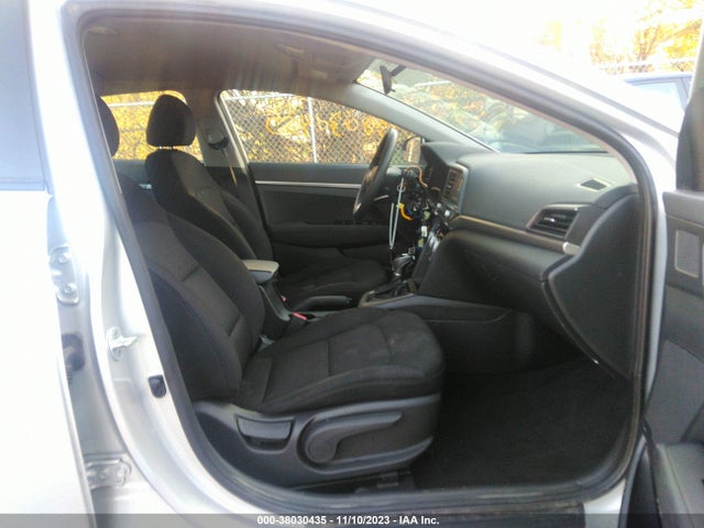 2019 HYUNDAI ELANTRA SE VIN: 5NPD74LF3KH448520