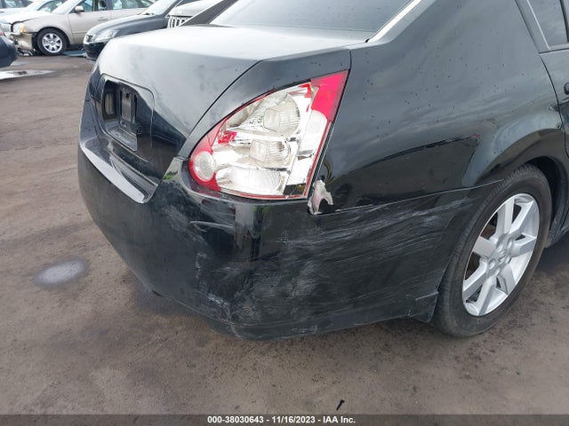 2005 NISSAN MAXIMA 3.5 SL VIN: 1N4BA41E15C868866