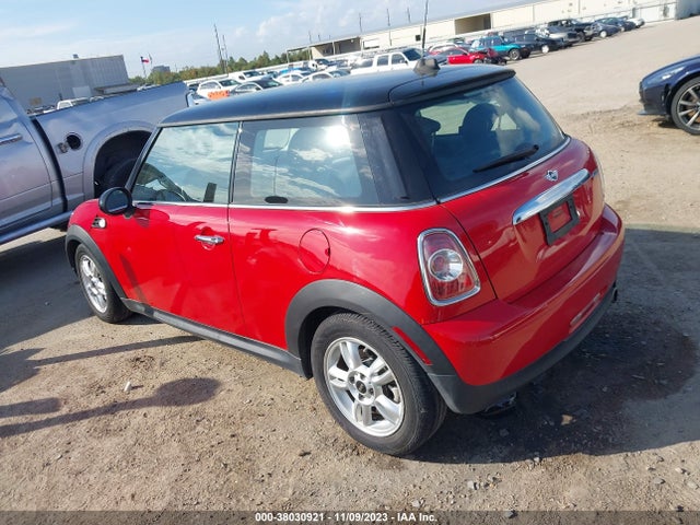 2012 MINI COOPER WMWSU3C52CT263936 Photo 2