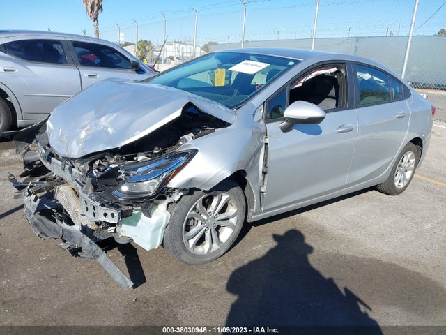 Chevrolet CRUZE LS 2019 1G1BC5SM1K7152126 Image 2