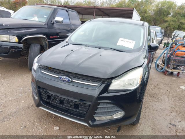 1FMCU0GX3EUC84594 Ford ESCAPE SE