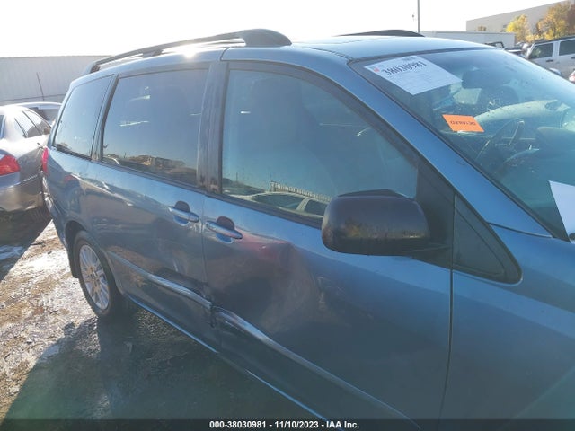 2010 TOYOTA SIENNA XLE VIN: 5TDYK4CC6AS337555