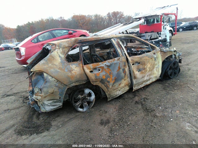 2021 TOYOTA RAV4 XLE VIN: 2T3P1RFV9MW243648