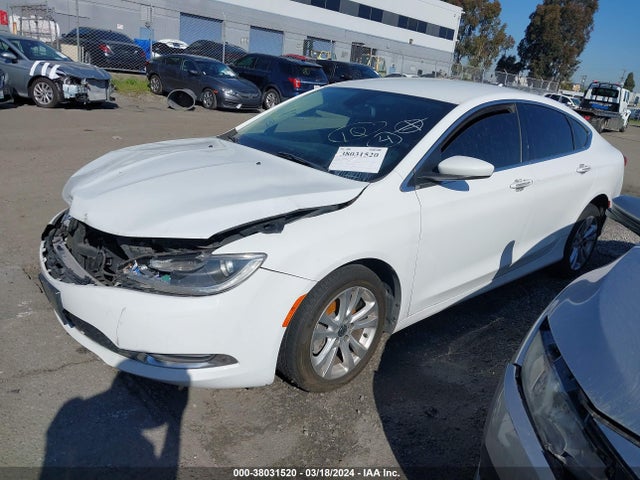 Chrysler 200 Limited Platinum 2016 1C3CCCAB3GN184695 Image 2