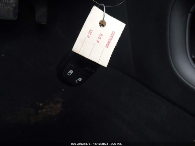 1C3CCCAB8GN163051 Chrysler 200 Limited