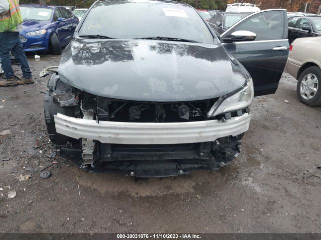 1C3CCCAB8GN163051 Chrysler 200 Limited