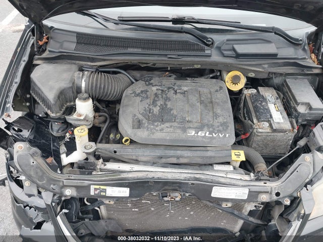 2C4RC1HG9ER109219 Chrysler Town & Country S