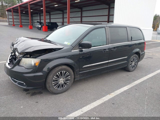 2C4RC1HG9ER109219 Chrysler Town & Country S