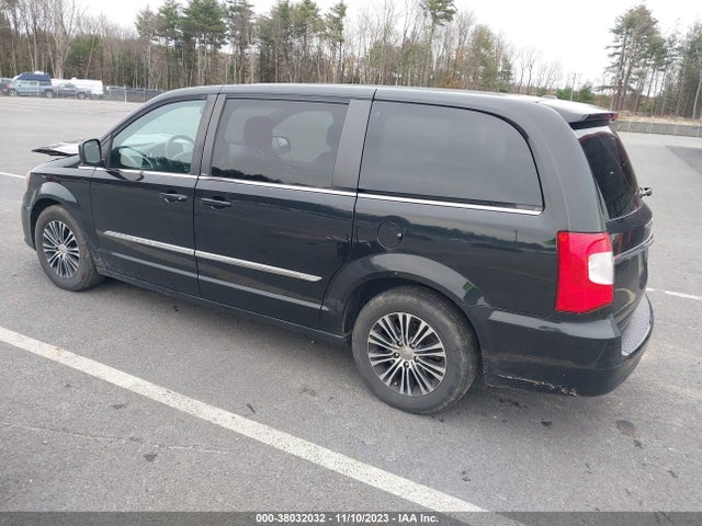 2C4RC1HG9ER109219 Chrysler Town & Country S
