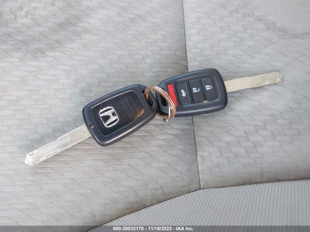 2015 HONDA CIVIC LX VIN: 2HGFB2F56FH530658