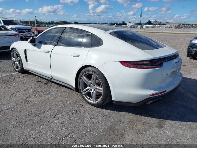 2017 PORSCHE PANAMERA WP0AA2A71HL103415 Photo 2
