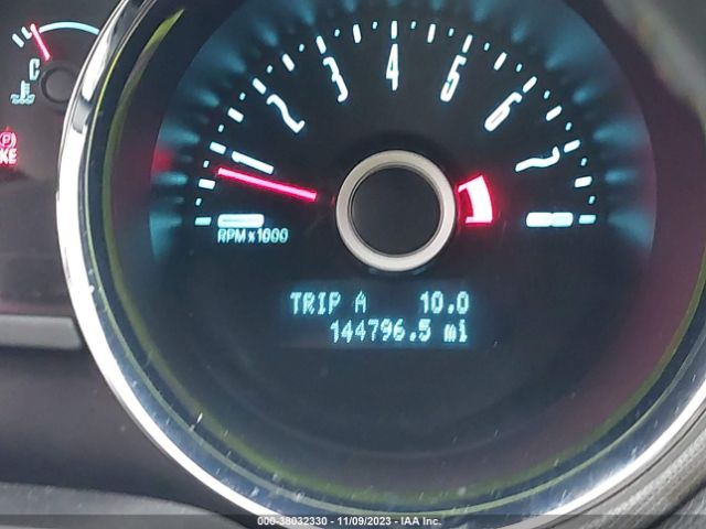 1ZVBP8AM1E5292009 Ford Mustang V6