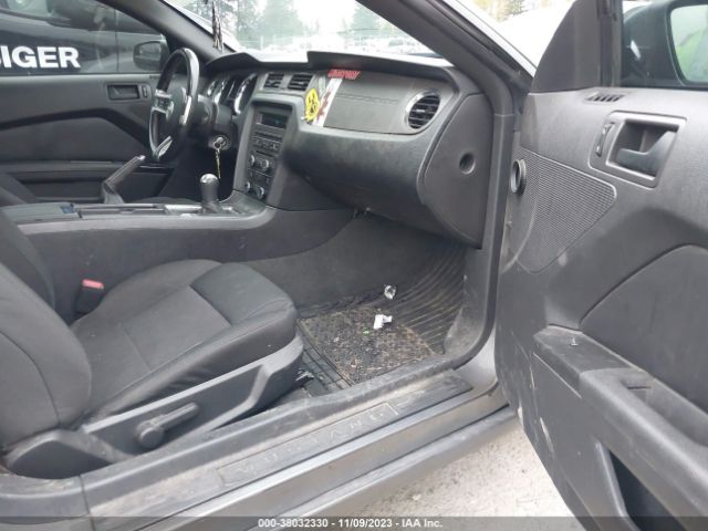 1ZVBP8AM1E5292009 Ford Mustang V6