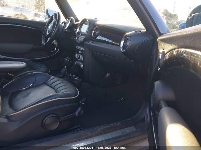 2009 MINI COOPER S WMWMS33599TY07887 Photo 4