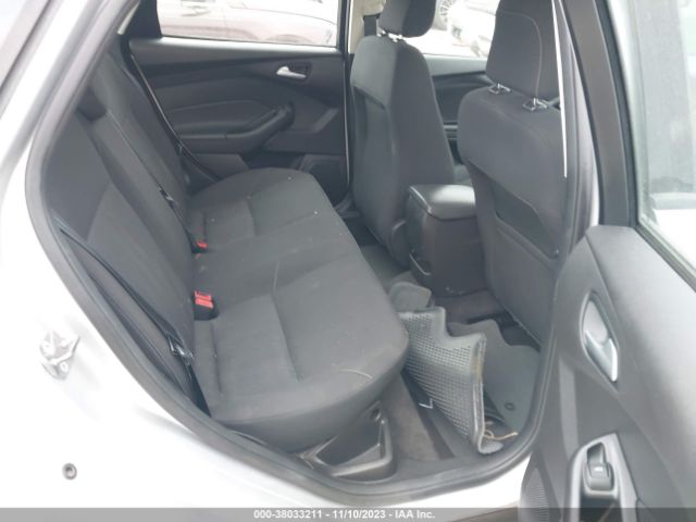 1FADP3F22JL252720 Ford FOCUS SE