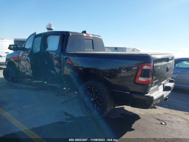 2019 RAM 1500 1C6SRFMT5KN570661 Photo 2
