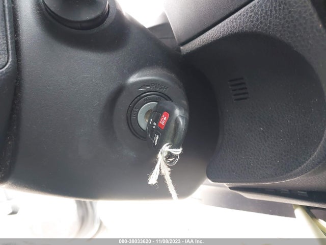 Toyota Corolla Le Plus 2015 2T1BURHE4FC324620 Image 11