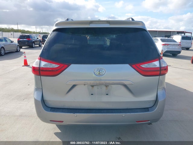 Toyota Sienna Xle 8 Passenger 2017 5TDYZ3DC4HS816099 Image 16