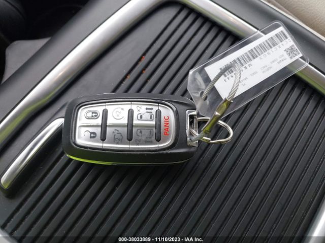 2021 CHRYSLER PACIFICA 2C4RC1BGXMR574843 Photo 10